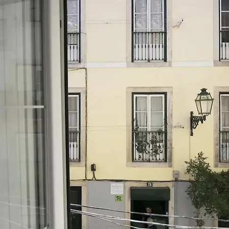 Central Mezzanine Studio Lisbon