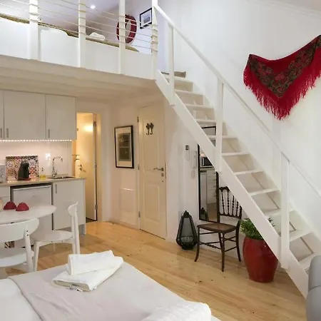 Apartment Central Mezzanine Studio *