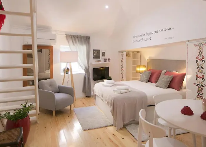 Central Mezzanine Studio