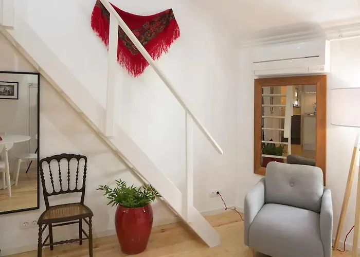 Central Mezzanine Studio