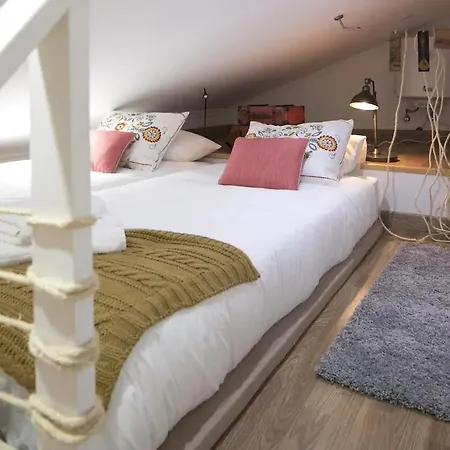 شقة Central Mezzanine Studio