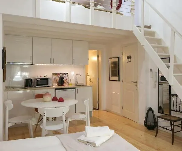 Central Mezzanine Studio شقة *