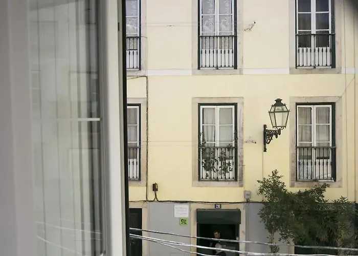 Central Mezzanine Studio Lisboa