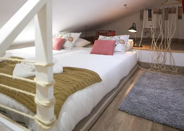 شقة Central Mezzanine Studio